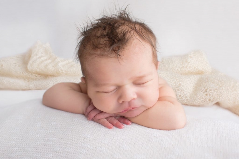 newborn photographer in Bristol